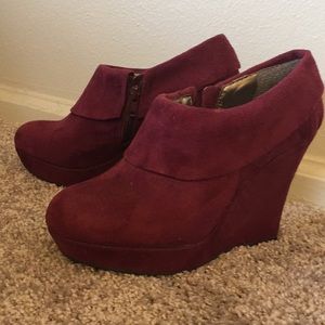 Mossimo burgundy wedges